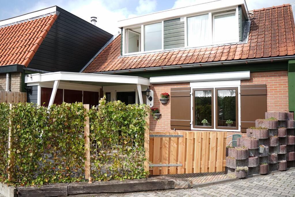 Huisje Marie Loosdrecht Luaran gambar